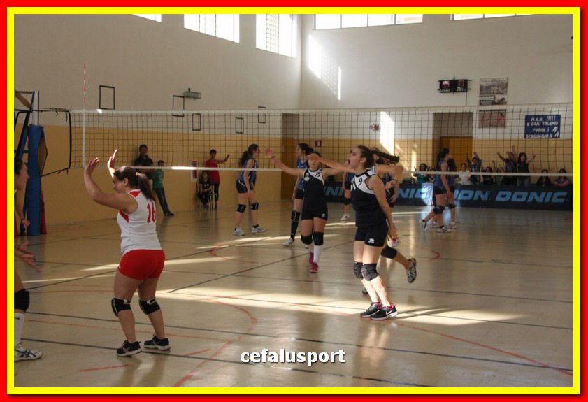 150523 volley 152_tn.jpg